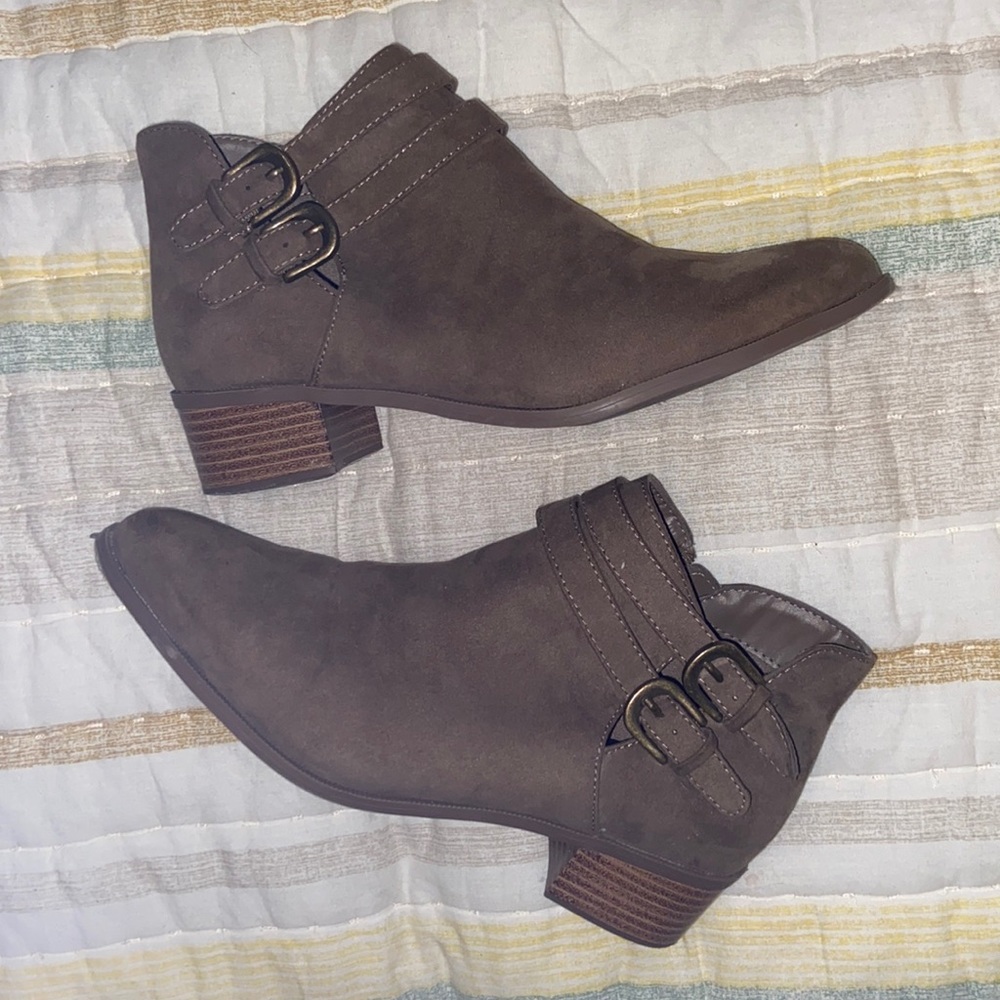 Apri Brown Ankle Strap Boots
